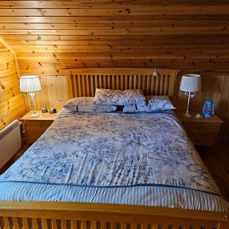 Forest Lodge Log Cabin - Ireland Балликоннелл Экстерьер фото